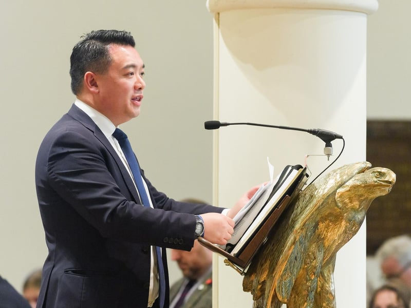 The Conservative MP has declared around £77,980 worth of payments and gifts.
Top sources of £ for MP:
£25k donations from Yan Huo
£14k earnings from Norton Rose Fulbright
£12k donations from Harbour Hotels Holdings
£5,000 donations from Nicolas James
£3,880 donations from Senator Press
£3,500 donations from Radleigh House
£2,000 donations from Andrew Law
£2,000 donations from Anthony Howard
£2,000 donations from IPGL
£2,000 donations from Jesmond Ventures
£2,000 donations from Lewmar
£2,000 donations from Michael Davis
£2,000 donations from Wei Wu
£600 gifts from Langstone Quays Hotel