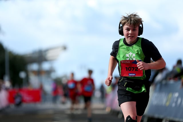 Junior boys race. Great South Run events 2023, Saturday 
Picture: Chris Moorhouse (jpns 141023-181)