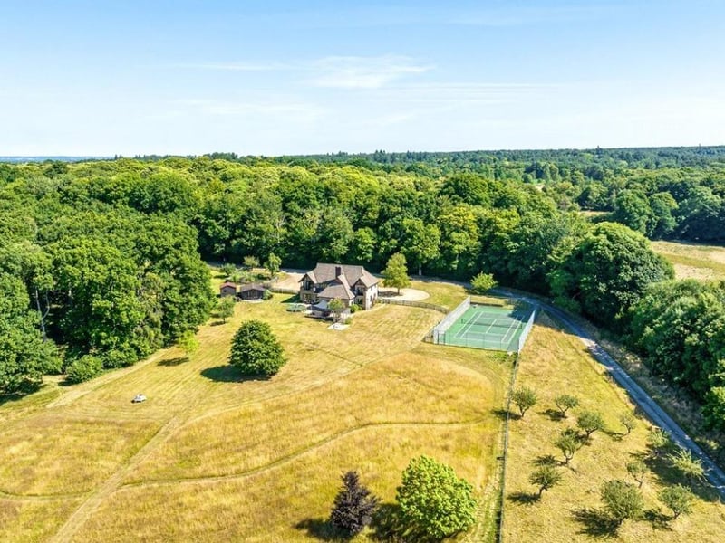 This estate consists of a former care home, a four bedroom detached house, a three bedroom cottage and barns with Class Q consent to create five residential units.