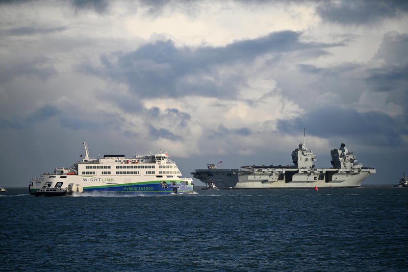 HMS Queen Elizabeth leaves Portsmouth.