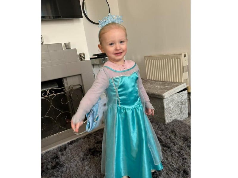 Little Ada looks wonderful in her Elsa costume!