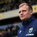 Oxford United boss Liam Manning saw his side close the gap on Pompey to three points at the top of League One with victory at Lincoln City.