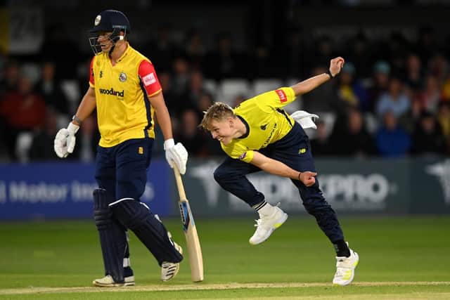 Hampshire's Nathan Ellis bowls during last night'sT20 Blast match between Essex Eagles and Hampshire Hawks in Chelmsford. Photo by Alex Davidson/Getty Images.