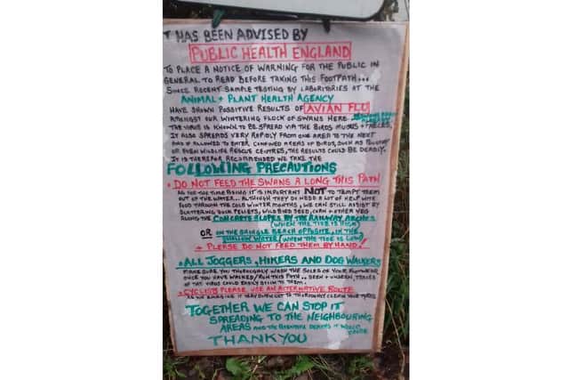 One of the bird flu warning signs put up by Fareham resident Paula Headley.