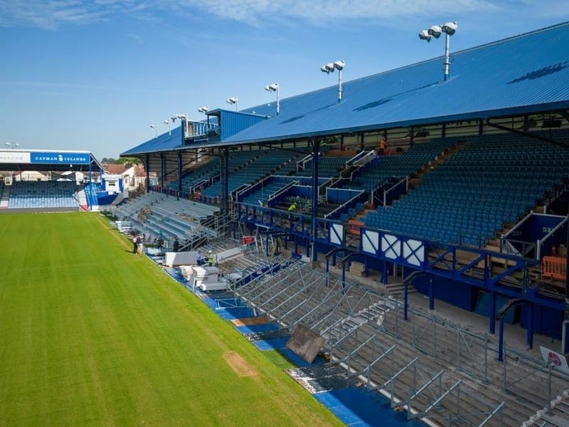 During the same period, work also began on the South Stand. This saw the stand reprofiled and became one continuous tier.