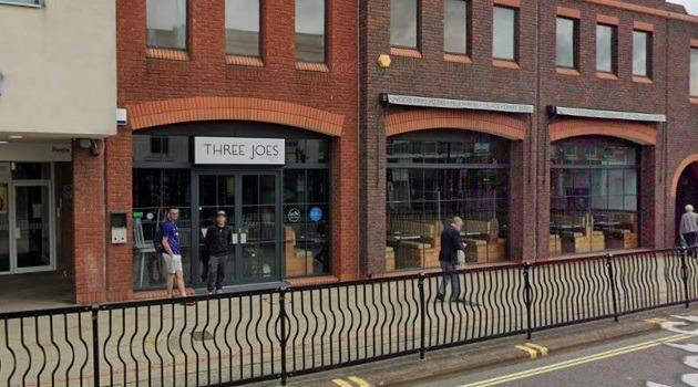 The Three Joes, in West Street, has a rating of 4.4 out of 5 on Google with 528 reviews.