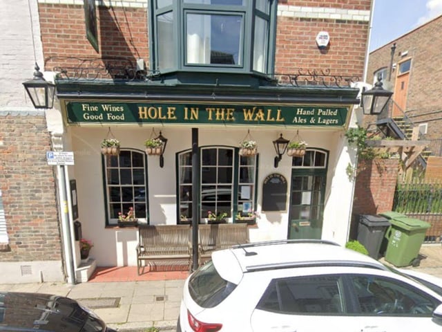 Hole In the Wall at 36 Great Southsea Street, Southsea, was rated 5 on November 28 2019.