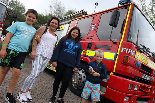 Kelly Young, second left, with her children, from left, Rhys, 10, Millie, 13, and Oscar, 6. 999 Day at Port Solent
Picture: Chris Moorhouse (jpns 030922-07)