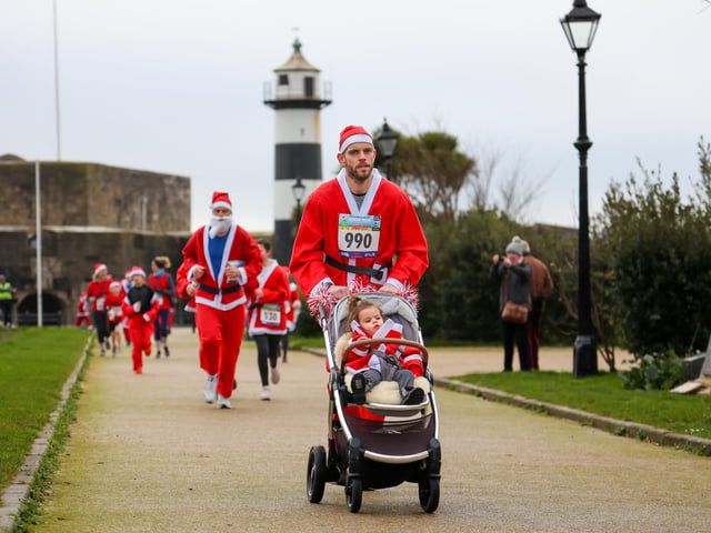 Hundreds of people turned out for the 2023 Santa Fun Run in Southsea on Saturday morning, many running to raise money for charity in either the 5K or 10K distance.