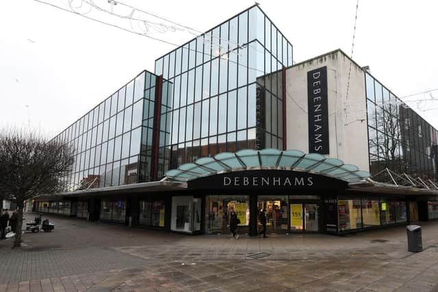 Debenhams. Commercial Rd, Portsmouth
Picture: Chris Moorhouse      (161220-36)