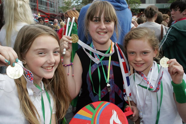 Ella-Jo, Nicole & Leah in the crowd for the Olympic torch