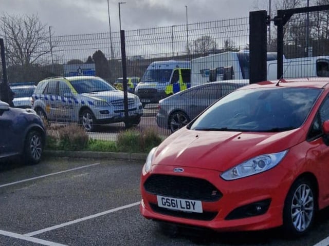 There is a large police presence at the Portsmouth Park & Ride in Tiper Lane near the M275, with reports of travellers forming up in the area.