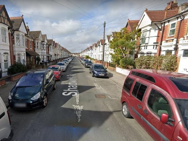 Alexandra Park's average household income is £42,700
