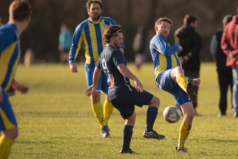 ACFC (yellow & blue) v Havant Town. Picture: Keith Woodland