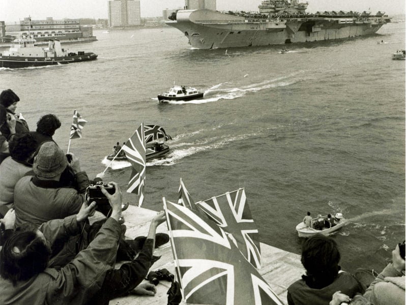 HMS Hermes leaves Portsmouth 1982