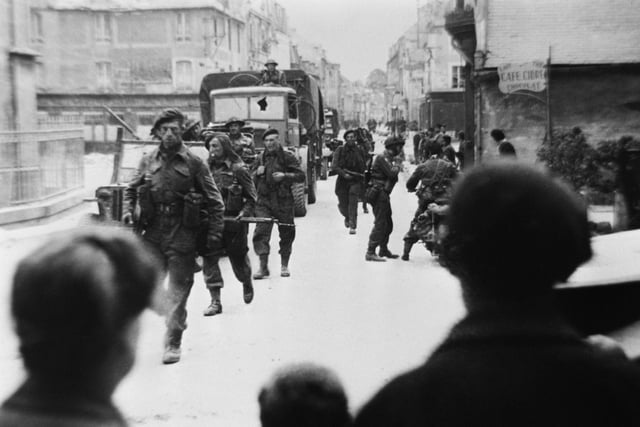 June 1944 showing British soldiers of  Allied forces during the Normandy landing operation as part of the Second World War. (Photo credit should read -/AFP/Getty Images)