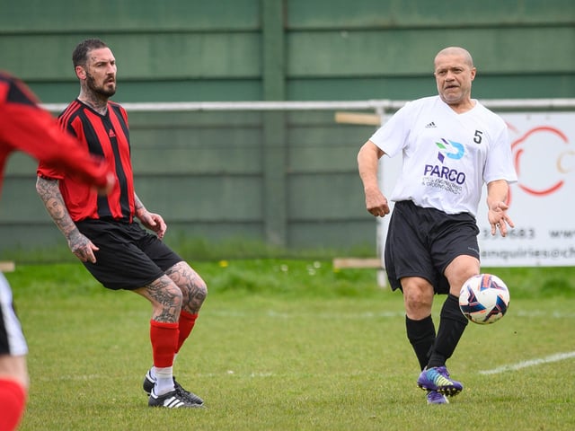 Action from the Jon Gittens memorial charity match between a team of former Fareham Town players and a side of ex-Pompey and Southampton professionals. Picture: Keith Woodland (160421-151)