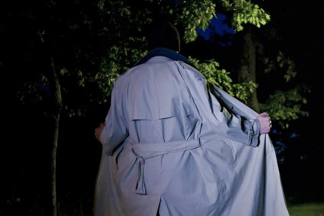 A flasher at night