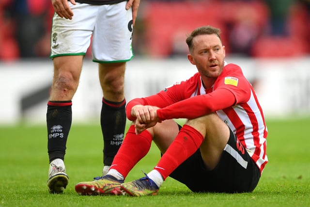 The 36-year-old’s five-year stay at Sunderland was brought to a close after their play-off final victory over Wycombe. The former Everton ace will not without a club for long after reports claim he is closing in on a reunion with former boss Lee Johnson at Hibs.