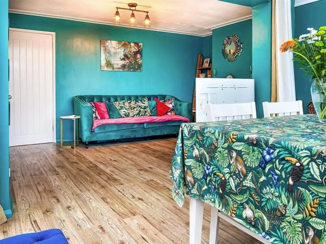 This two bedroom house in Cosham has two reception rooms, a bathroom and a spacious garden up for grabs and it is on the market for £250,000.