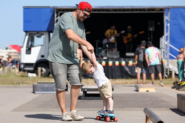 Father and son. Hayling Island skatejam 
Picture: Chris Moorhouse (jpns 170721-41)
