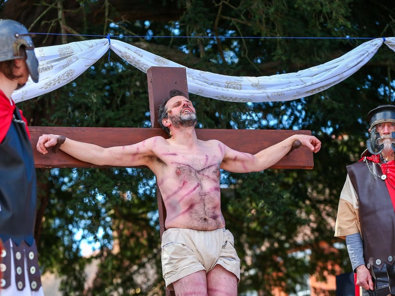 Jesus' death upon a cross. The Havant Passion, West Street, HavantPicture: Chris  Moorhouse (300324-19)