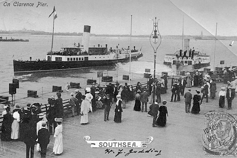 PS Duchess of Fife coming alongside Clarence Pier in 1907