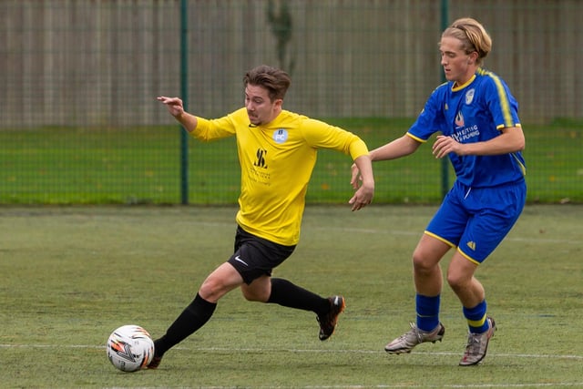 Burrfields (yellow) v Meon Milton Reserves. Picture: Mike Cooter