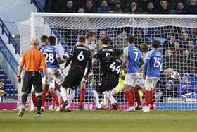 Bobby Thomas levels late on for Barnsley