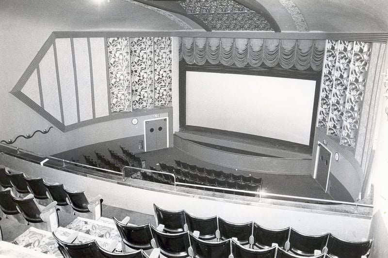 The interior of the Embassy Cinema in Fareham on West Street 1983. The News 2455-5