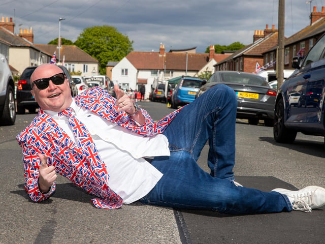 Jon Flood enjoying the day in Edgeware Road, Portsmouth.  Photos by Alex Shute