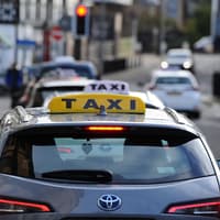 Fareham taxi driver can carry on working - despite losing a previous licence over sexual contact with a vulnerable passenger