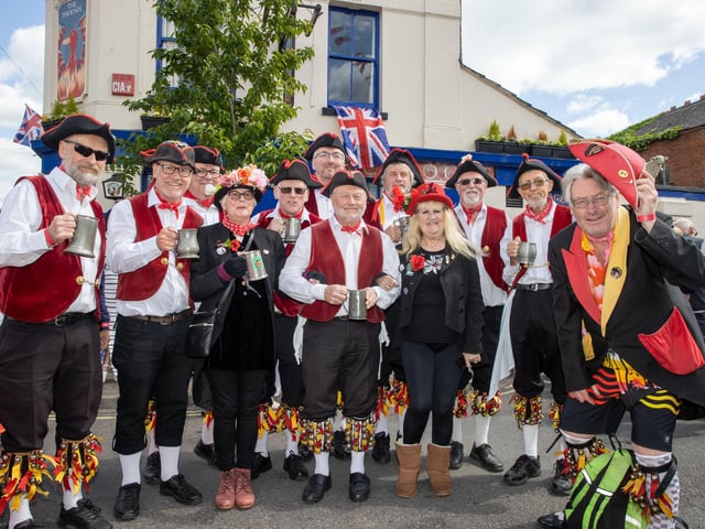 Victory Morris Men on Duncan Road. Photos by Alex Shute