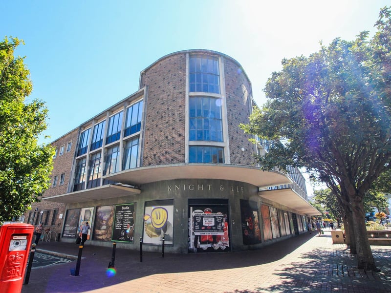 Knight and Lee Building in Southsea closed in 2019, but plans have been approved to convert it into a hotel with a gym, two cinemas, two shops, a hotel reception/bar area and an indoor food market, akin to those found in London.