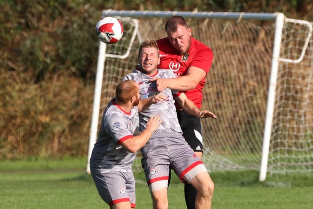 Seagull (red) v Gosham. Picture by Kevin Shipp