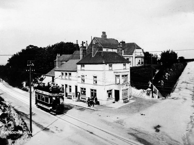 The George pub, Cosham, with a view of Portsdown Hill in 1910. The News PP5632