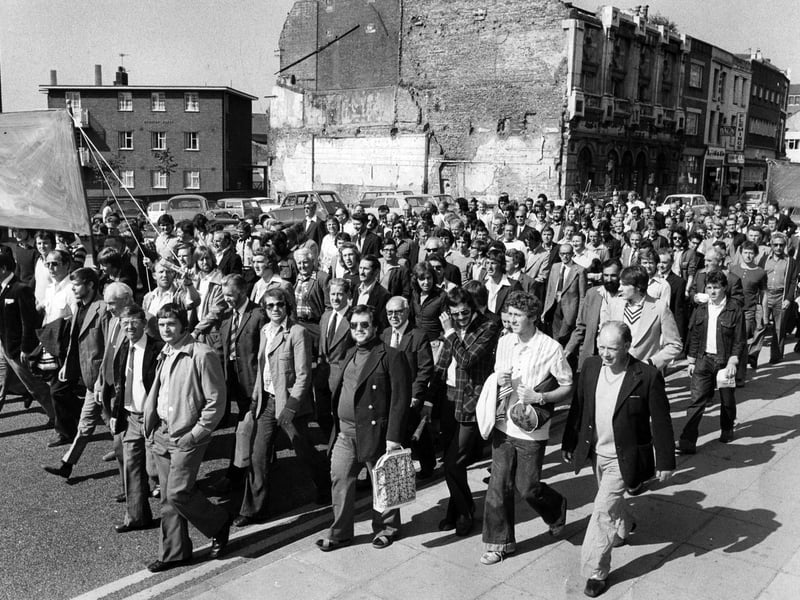 Portsmouth Dockyard workers going on strike in June 1975. The News PP4563