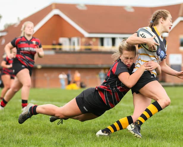 Portsmouth (yellow/gold/black) v Cullompton. Picture by Nathan Lipsham