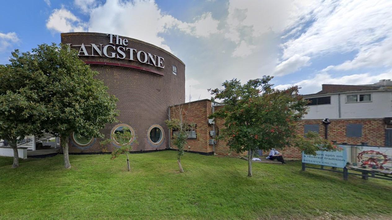 Escape to seaside and stay at this four star spa and hotel for bargain price 