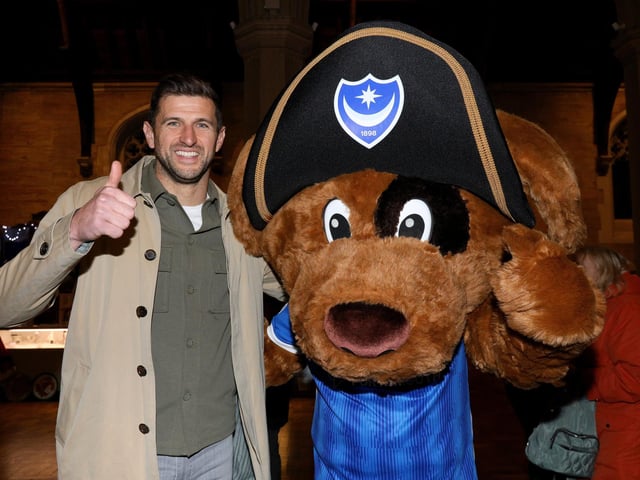 Portsmouth FC manager John Mousinho and Pompey mascot Nelson. The News Carol Service, St Mary's Church, Fratton, PortsmouthPicture: Chris Moorhouse (jpns 081223-78)