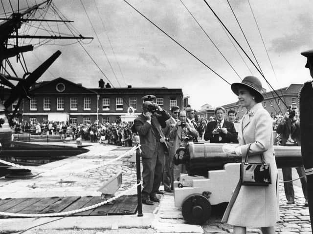 Queen Elizabeth visits Portsmouth Naval Base and the historic dockyard in 1973. Pictured here walking past HMS Victory.
Picture: The News Portsmouth 7964-19