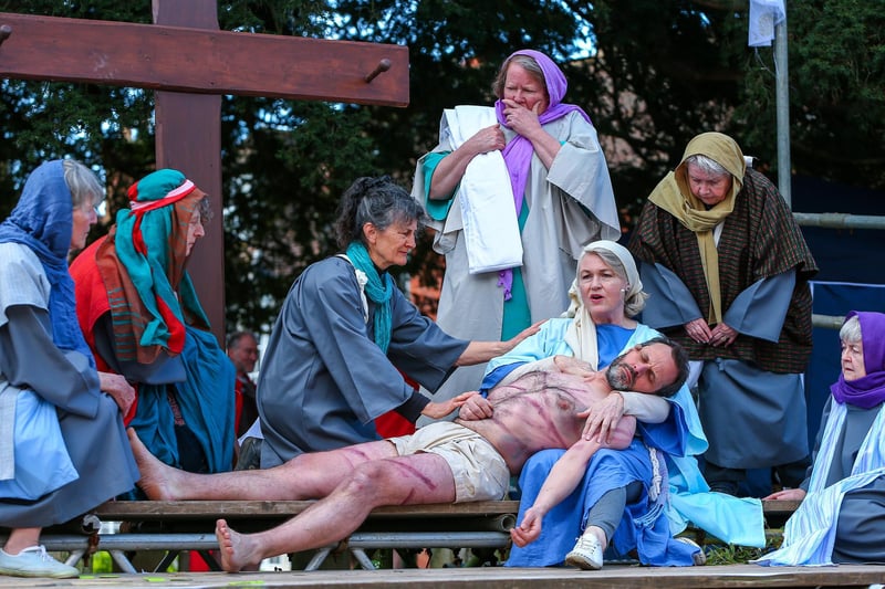 Jesus' body is taken down from the cross. The Havant Passion, West Street, Havant
Picture: Chris  Moorhouse (300324-21)