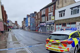 Police cordoned off much of Kingston Crescent this morning, after a "suspicious package" was found. A bomb disposal unit was called.