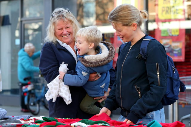 From left, Julie Page, Finley, 2, and Michelle Reader. Portchester Christmas Market in Portchester Precinct
Picture: Chris Moorhouse (jpns 251123-35)