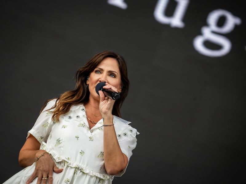Natalie Imbruglia gave a delightful performance on the Common Stage. Photo by Alex Shute