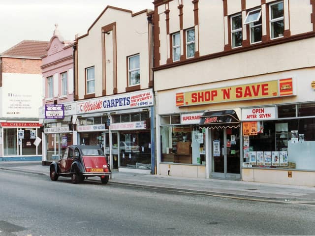 Cresta Gas, Classic Carpets and Shop and Save, Albert Road Portsmouth around 1992. Picture: The News C1528-3