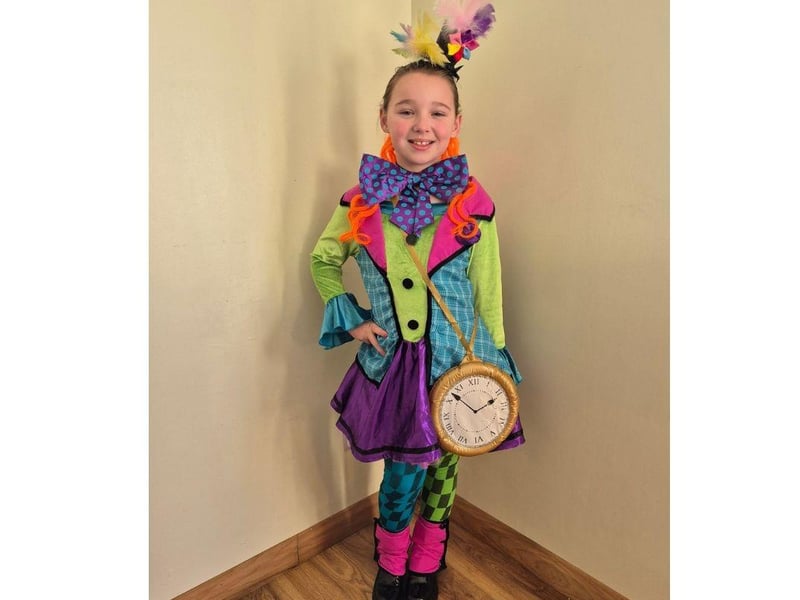 Effort has gone into this Mad Hatter costume - and I'm here for it - It looks brilliant!
