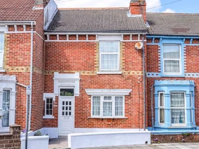 This property comes with two bedrooms, one bathrooms and two reception rooms. This home is on the market for £285,000 and it is being sold with Lawson Rose Estate Agents.
