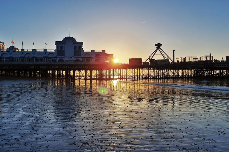 A nostalgic stroll along South Parade Pier in Southsea, complete with incredible ocean views at the end, makes it a fantastic place to visit in Portsmouth.