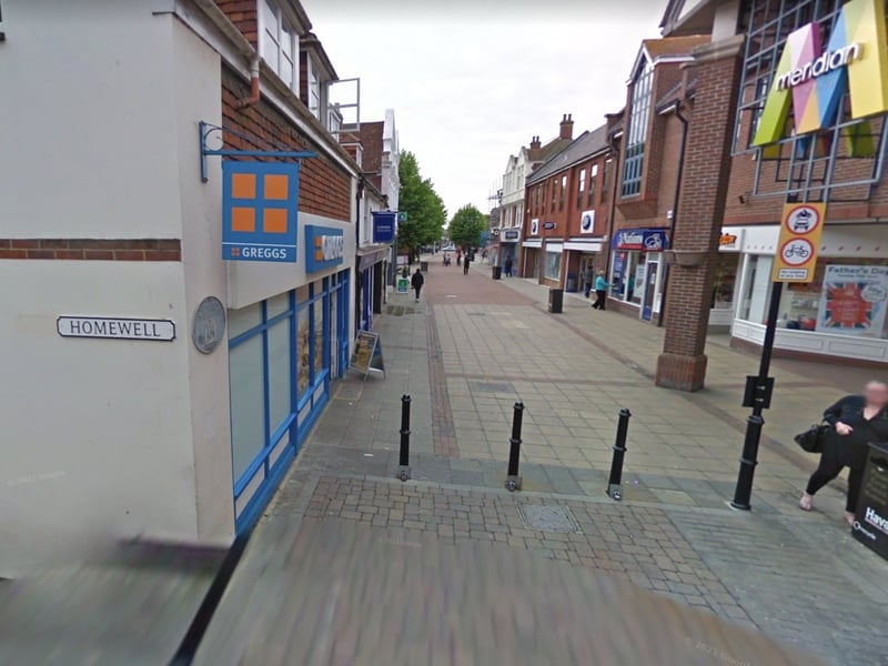 This Greggs is located in West Street, Havant, and it has a Google rating of 4.1 with 106 reviews.